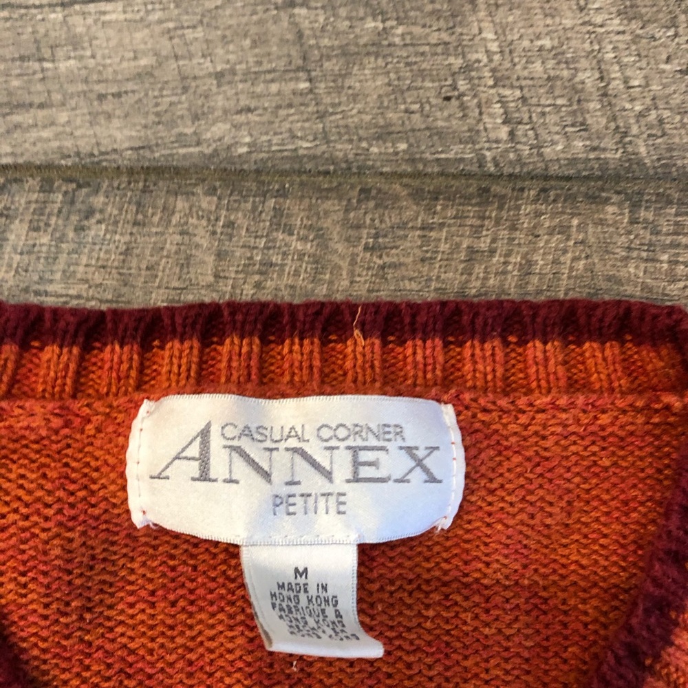 Sweater - Picture 4 of 4